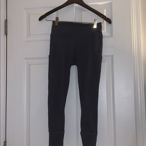 Grey Fabletics Cropped Leggings with pockets